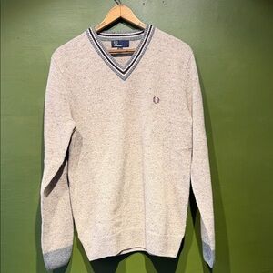 Fred Perry Men's Cream V-Neck Sweater